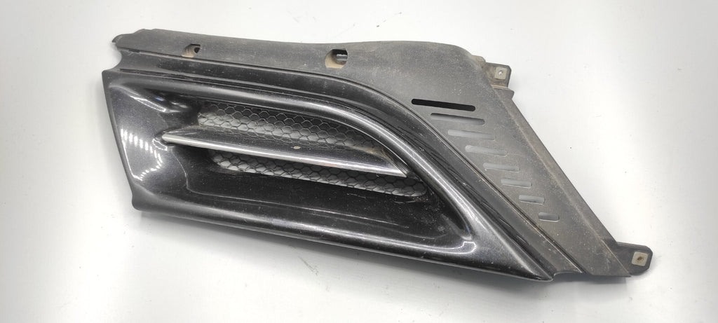 Alfa Romeo 166 2.4JTD 110kW 2002 Front Right Upper Grill 156016559 Black