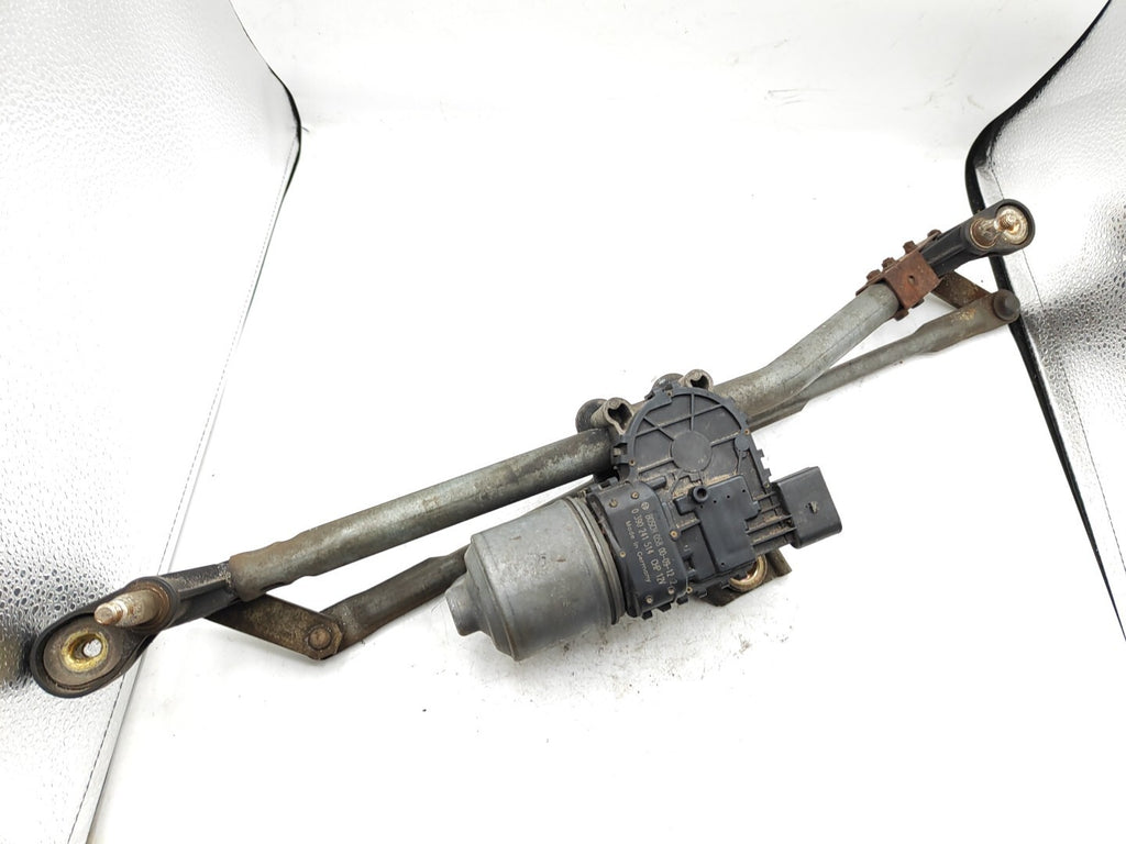 Alfa Romeo 147 2.0 Twin Spark 2004 LHD Front Wiper Linkage Motor 0390241514