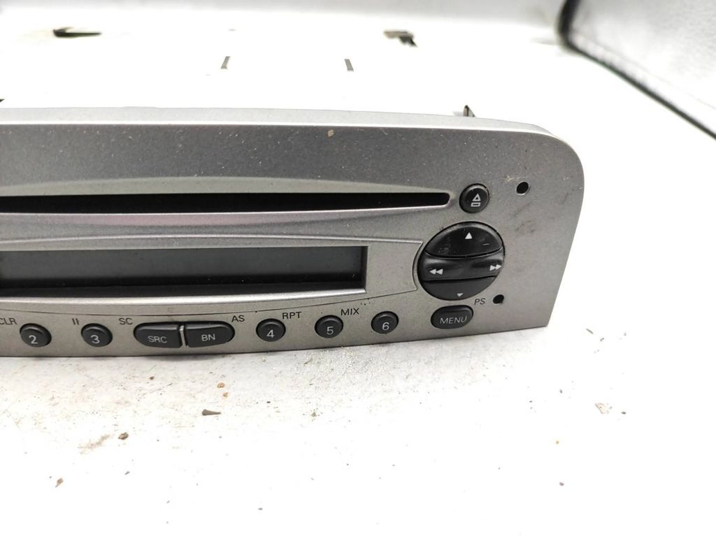Alfa Romeo 147 Facelift 2007 Radio CD player head unit 1560534690 