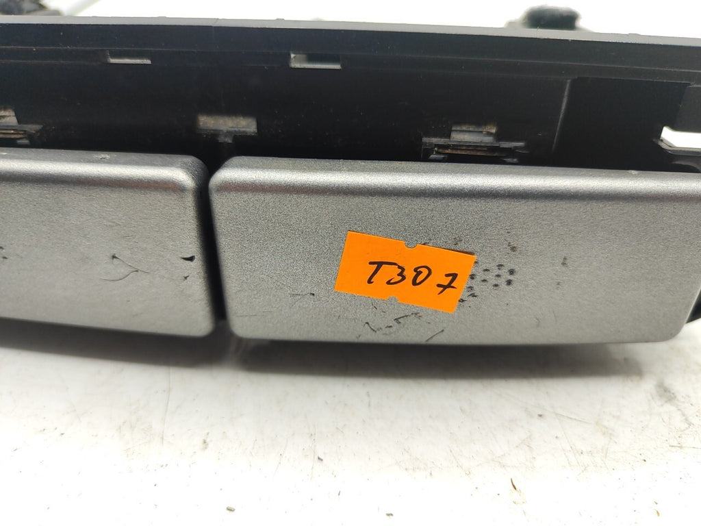 Alfa Romeo 147 GT 2005 Front Dash Cup Holder / Storage 7352990590
