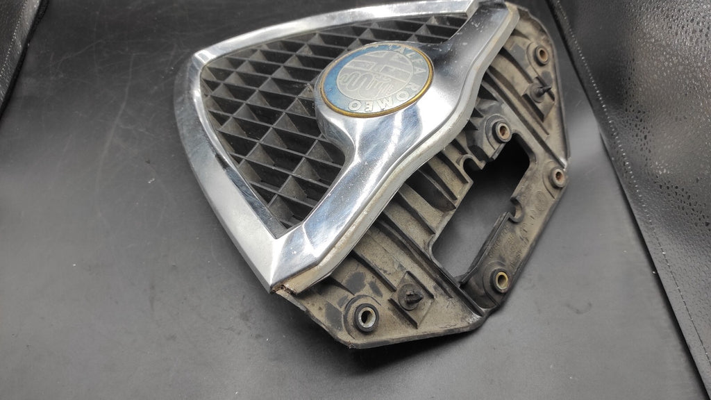 Alfa Romeo 156 SW 2.4JTD 110kW 2000 Front Middle Radiator Grill 60620929