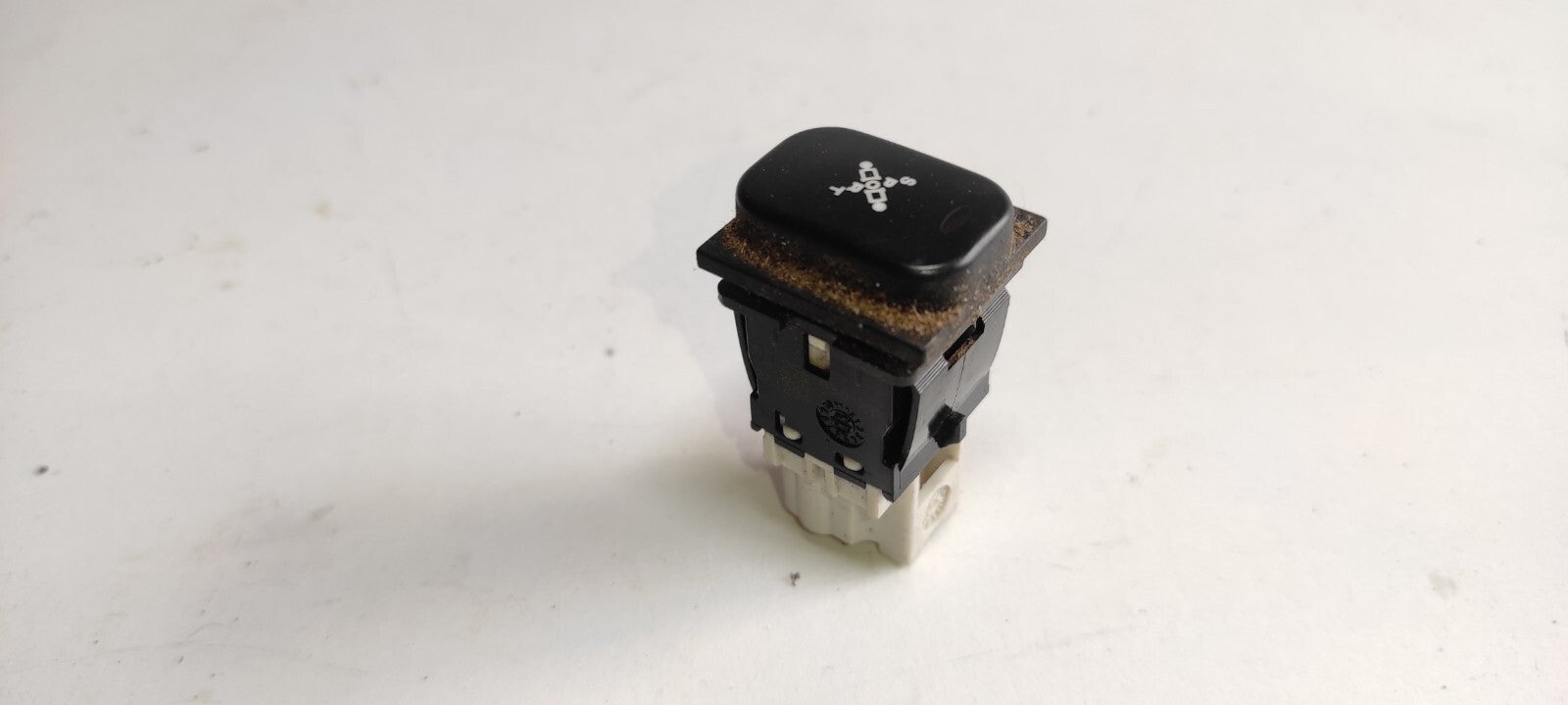 Peugeot 607 3.0i V6 Petrol 2001 Sport Shock Absorber Switch Button