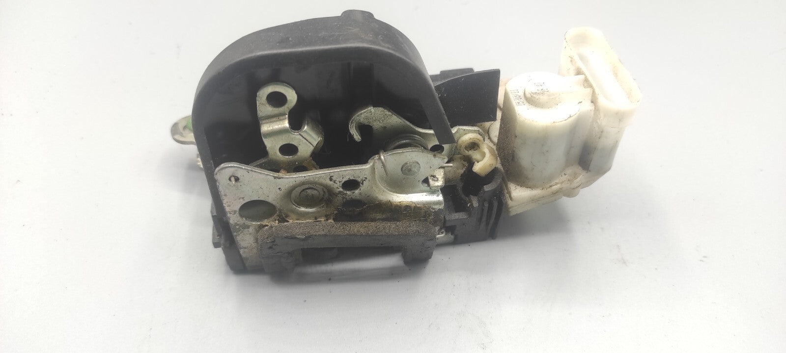 Alfa Romeo GT 1.9JTD 110kW Diesel 2005 LHD Front Left Door Lock B792