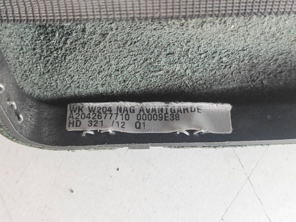 Mercedes-Benz C W204 2010 Gear lever shifter trim leather knob A2042677710