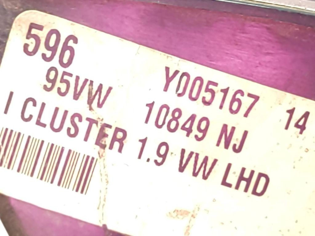 95VW10849NJ Volkswagen Sharan 1997 Diesel speedometer instrument cluster 