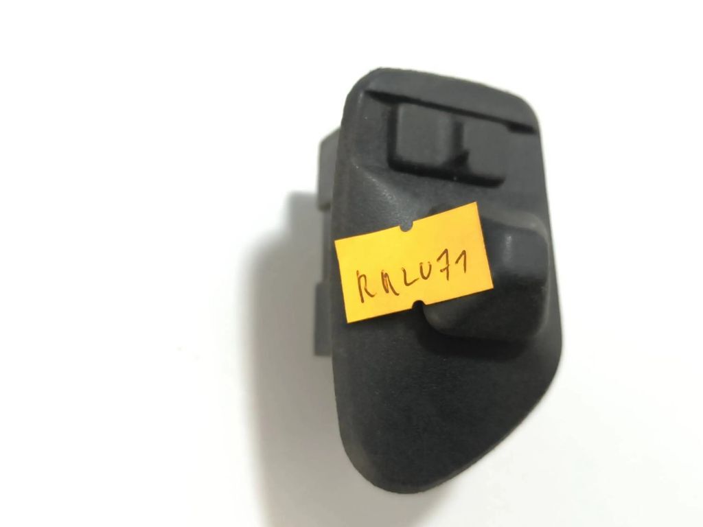 BMW 3 E36 1992 Wing mirror switch button 1387281 