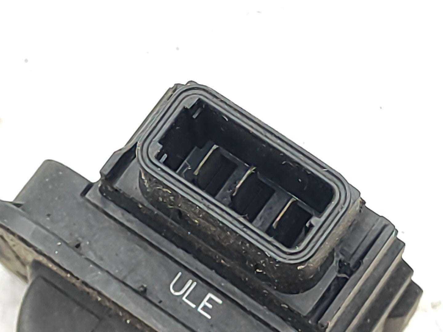 Audi A4 B5 1.8T Petrol Avant 1999 Engine Ignition Coil Module 058905105