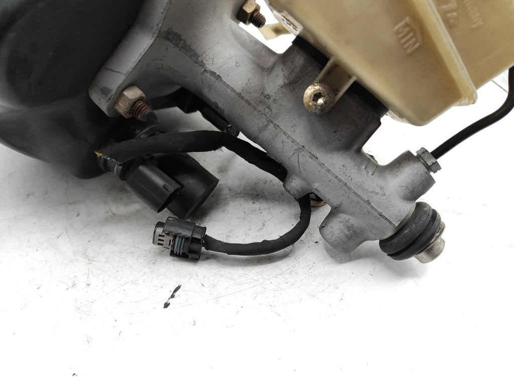 Mercedes Benz C Class C220 W203 2003 2.2CDI Brake Pump Booster A0054304730