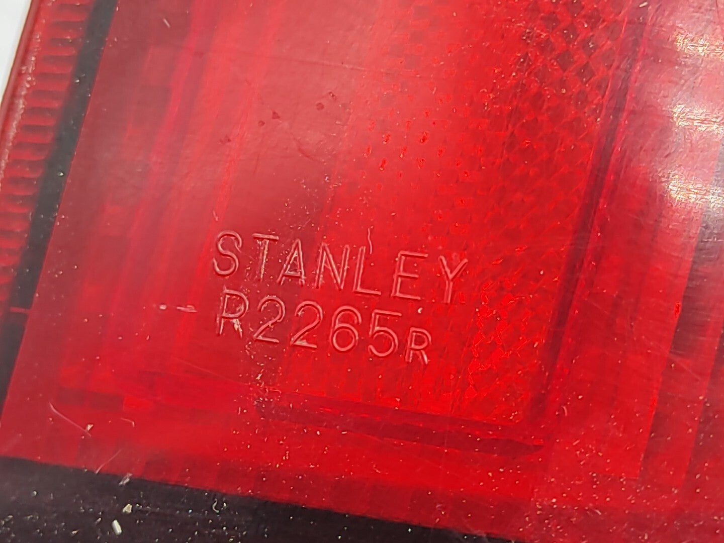 Mazda 626 Caravan 1999 LHD Rear Right Side Taillight Lamp Light R2265R