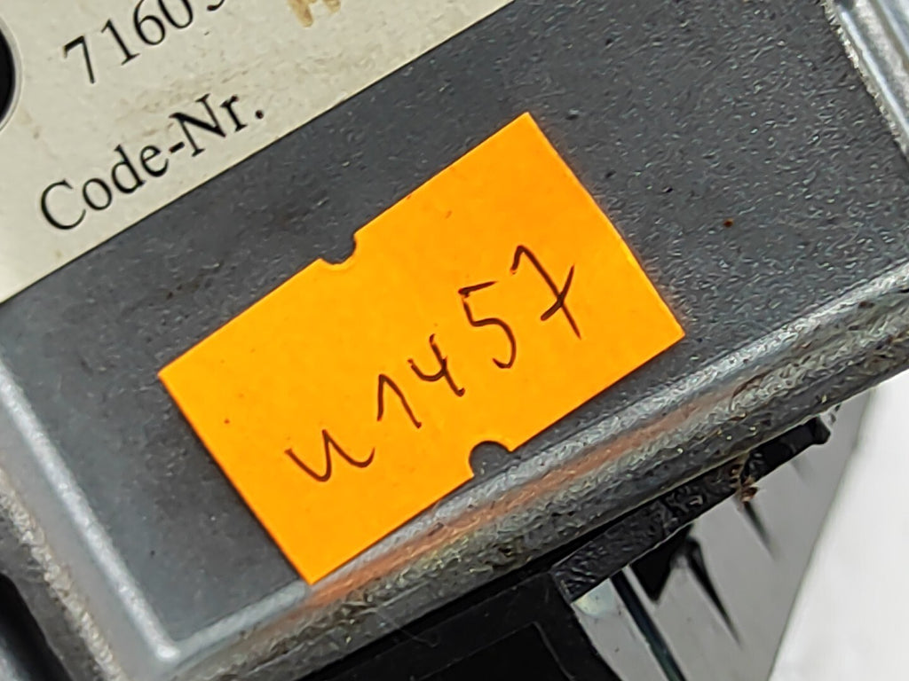 BMW 5 Series E61 530D 170kW 2006 Rear left Parcel Shelf Bracket 7160589