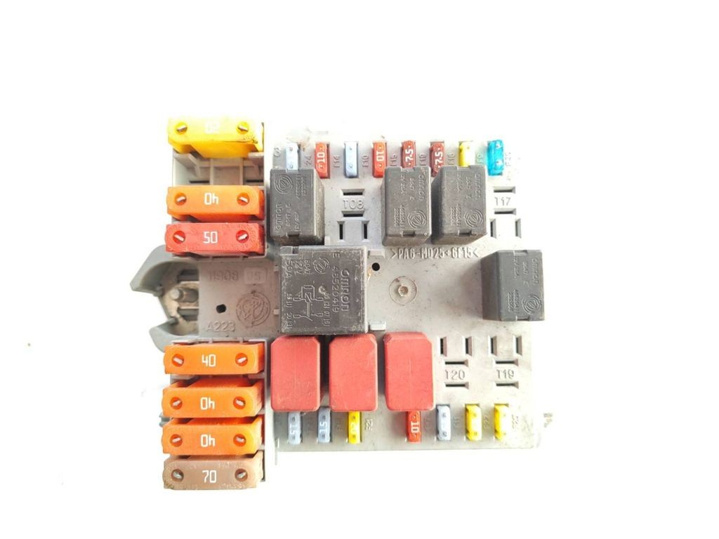 Alfa Romeo 159 SW 2007 Fuse module 50508214 