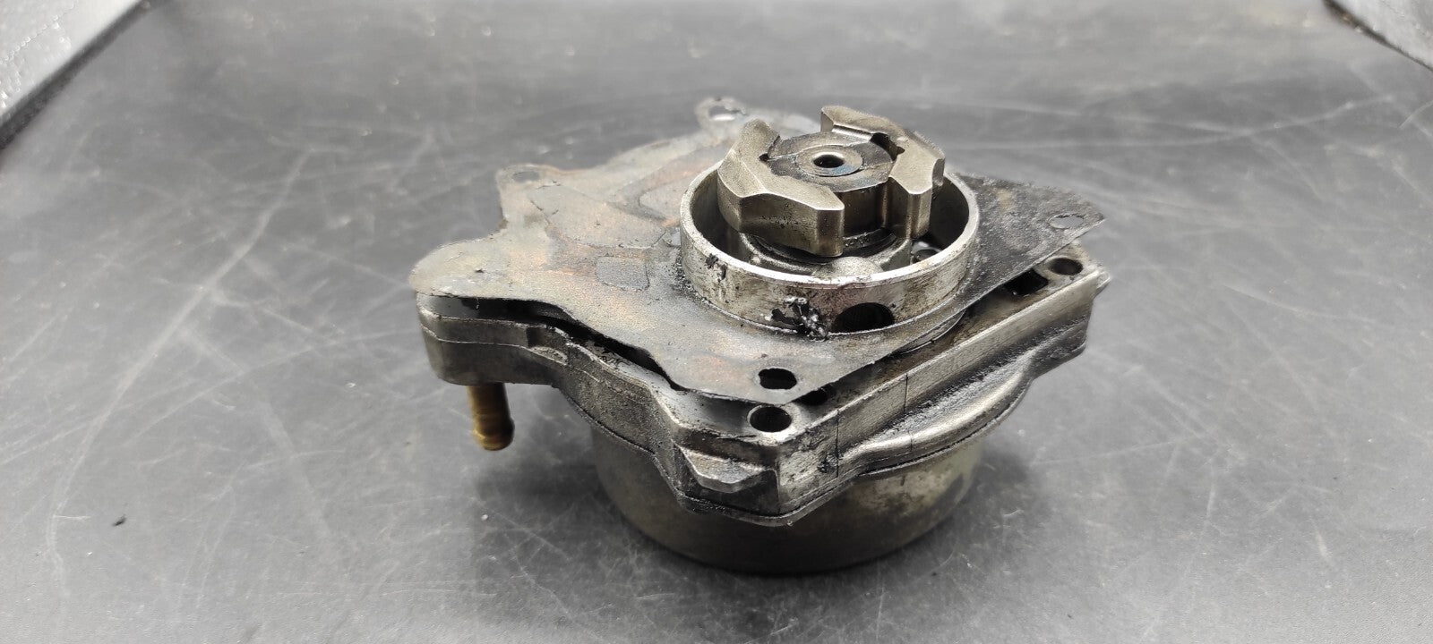 Alfa Romeo 156 SW 2.4JTD 110kW 2003 Diesel Engine Vaccum Pump 46818358