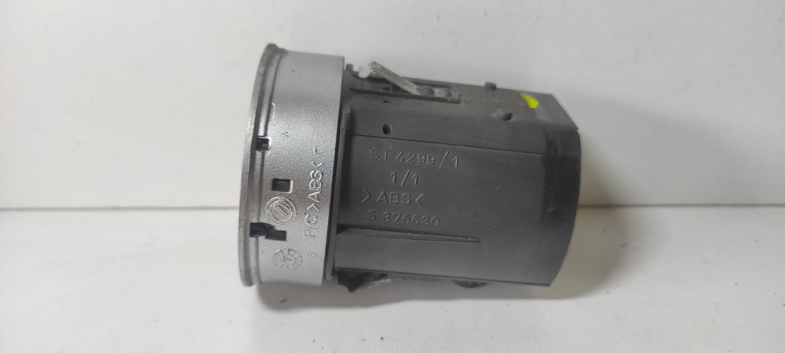 Alfa Romeo 159 1.9JTDm 88kW Diesel 2008 LHD Front Side Dash Panel Air Vent