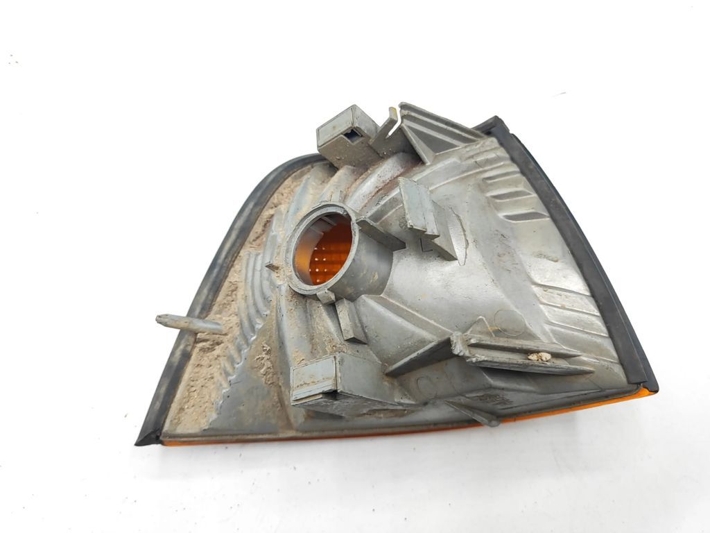BMW 3 E36 1992 front left side turn indicator light 1387043 