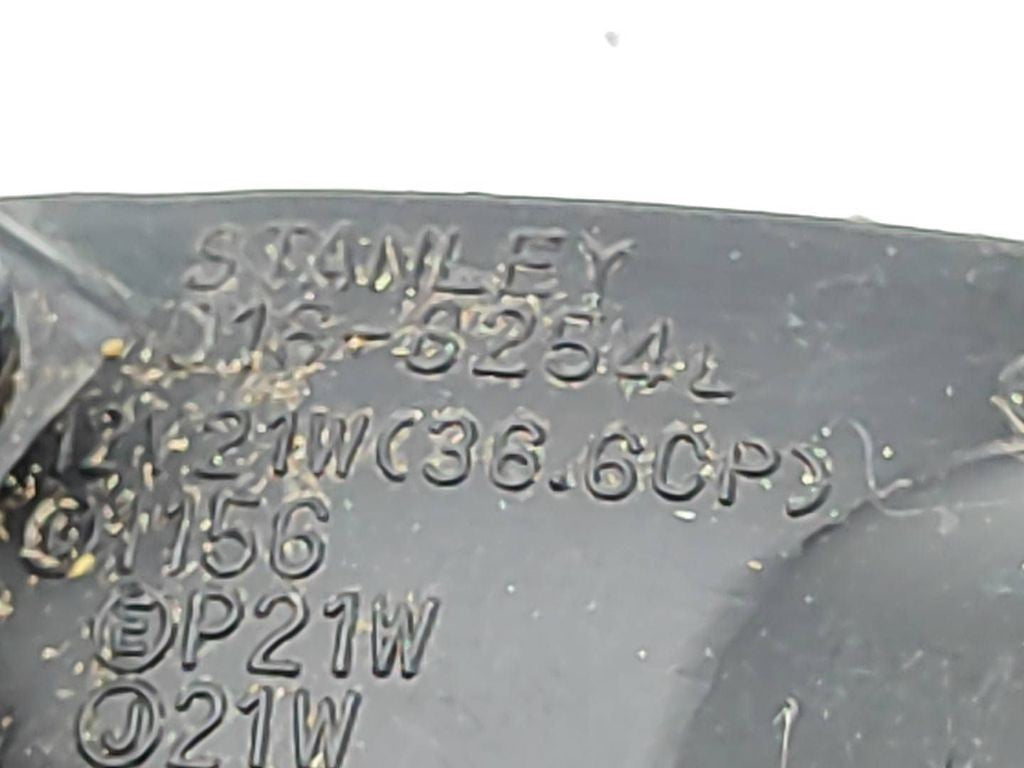 Mazda 323 1998 rear left side fog light 0498255L 