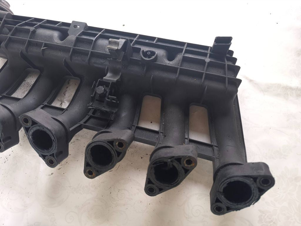 BMW 5 E39 2.5TDS 1997 Diesel intake manifold 2246179 