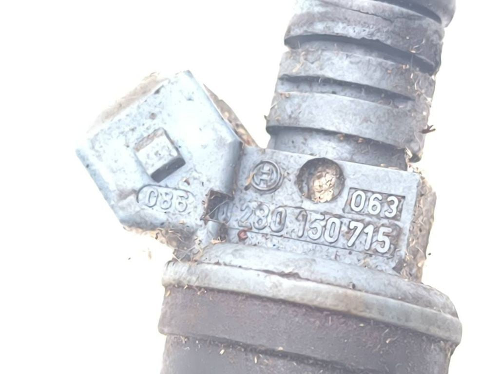 BMW 3 Series E36 1993 Petrol fuel injector 0280150715 