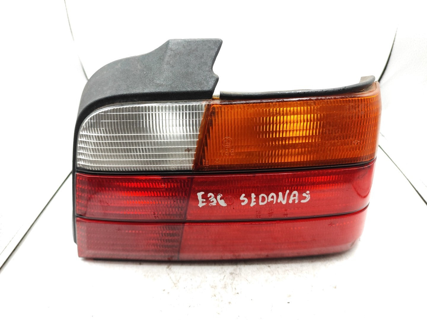 BMW E36 3 Series Sedan 1994 LHD Rear Right Side Taillight Light Lamp E163259