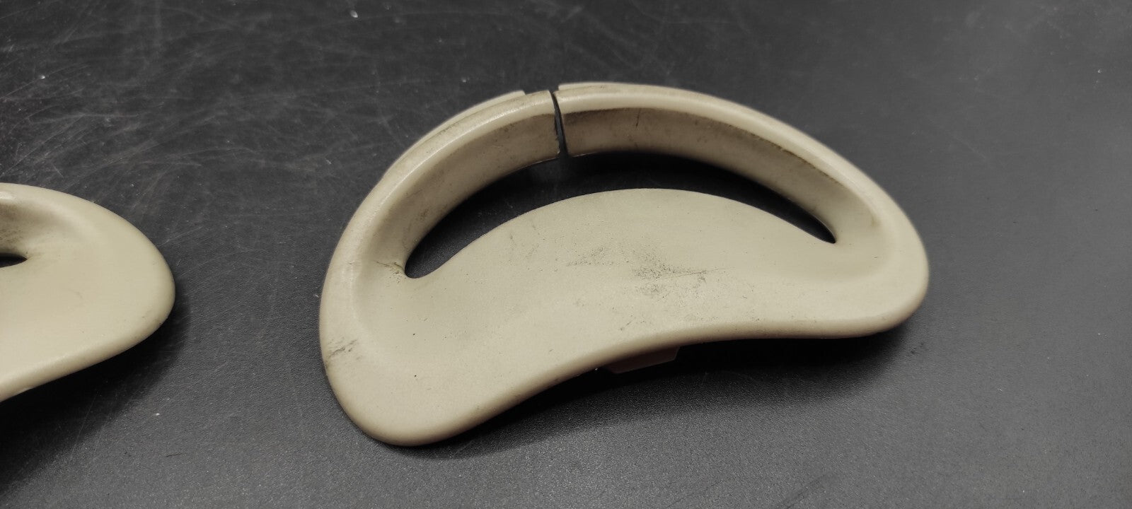 Alfa Romeo 159 2008 Interior Seat Belt Plastic Trim Set 156061725 156061726