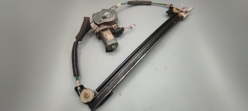 Alfa Romeo 1471.9JTD 110kW Diesel 2006 Front Left Window Lift Mechanism 46751871