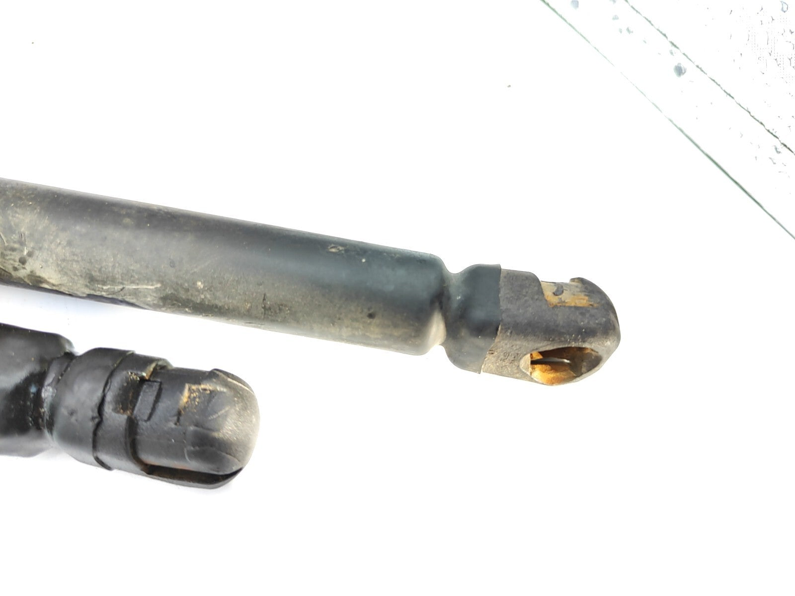 Alfa Romeo 147 2004 Rear Tailgate Shock Strut Set 46771551