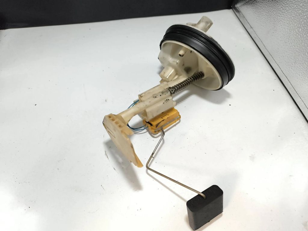 Mercedes-Benz E W211 Diesel 2003 Fuel level sensor A2114701641 