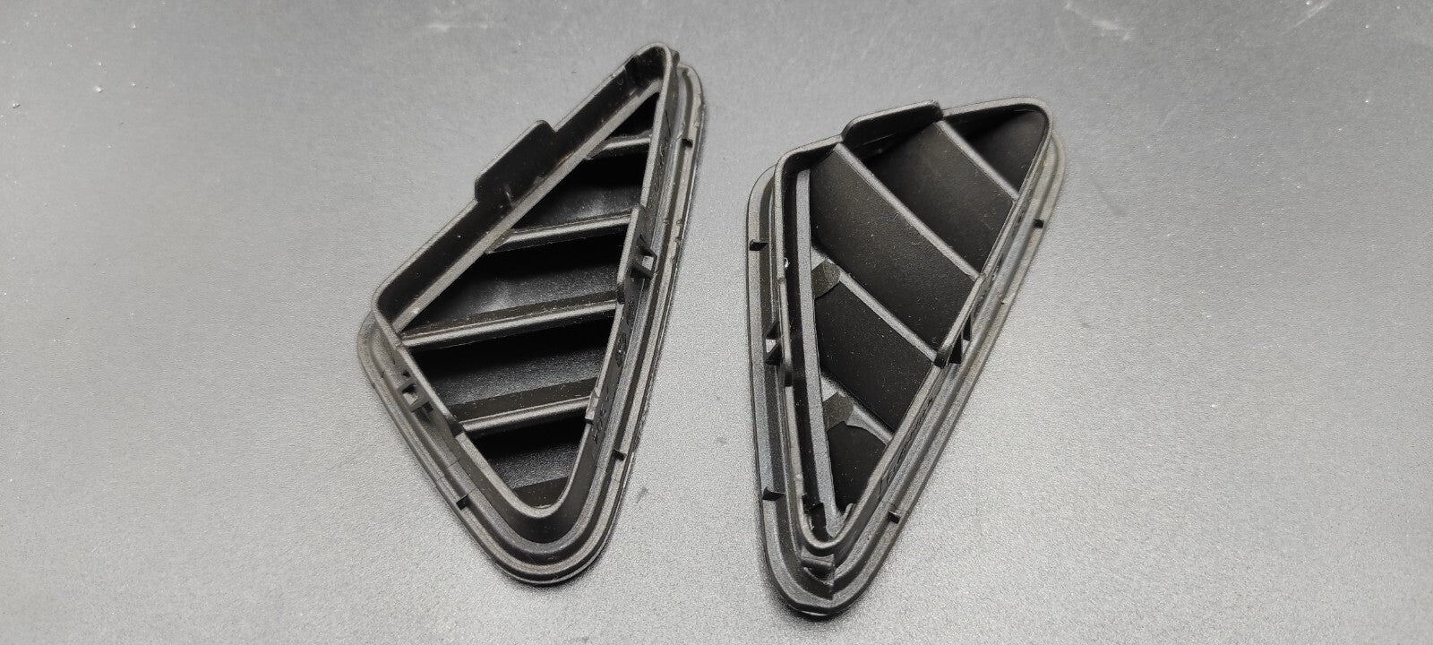 Alfa Romeo GT 1.9JTD 2004 LHD Dashboard Sides Air Vent Grill Set