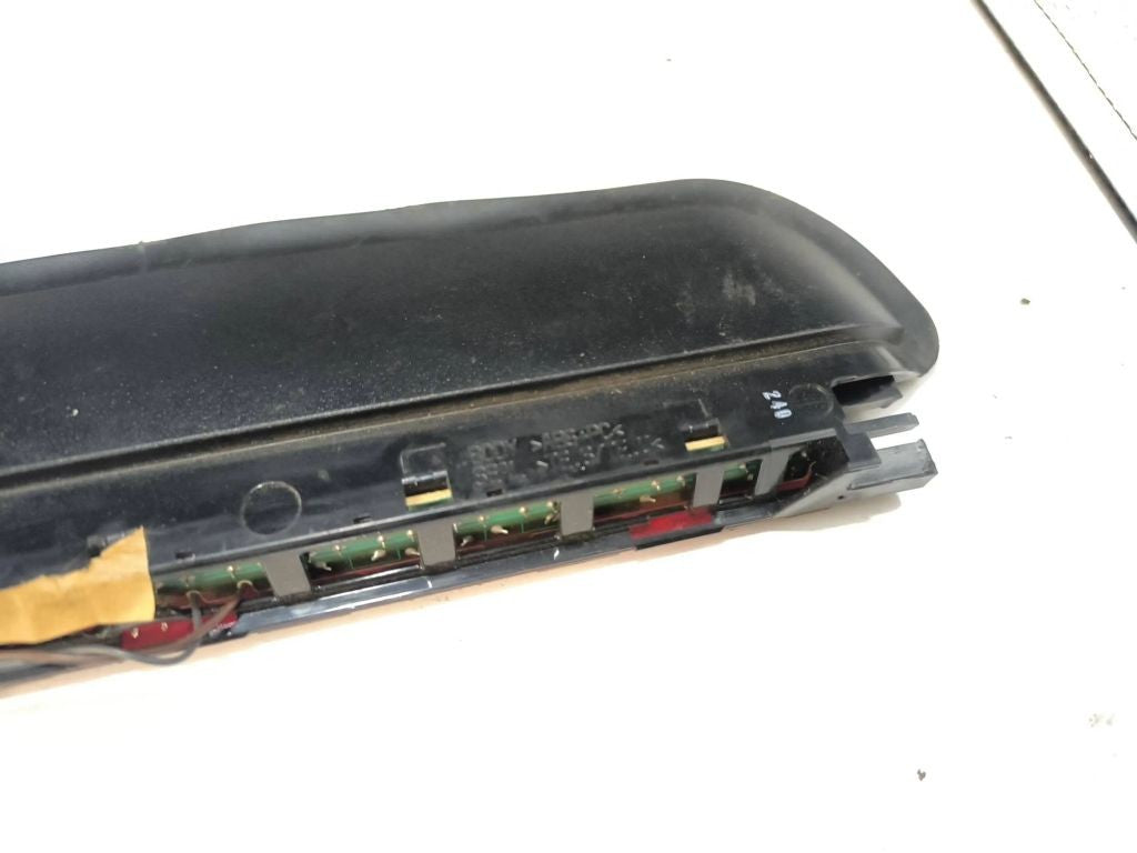 BMW 3 E90 E91 2007 Third brake center stop light 168644 