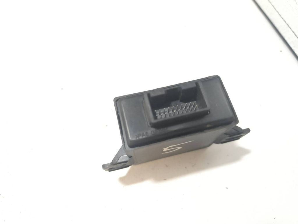 Audi A6 S6 C5 4B 2004 Light control module unit LCM 4B0907357 