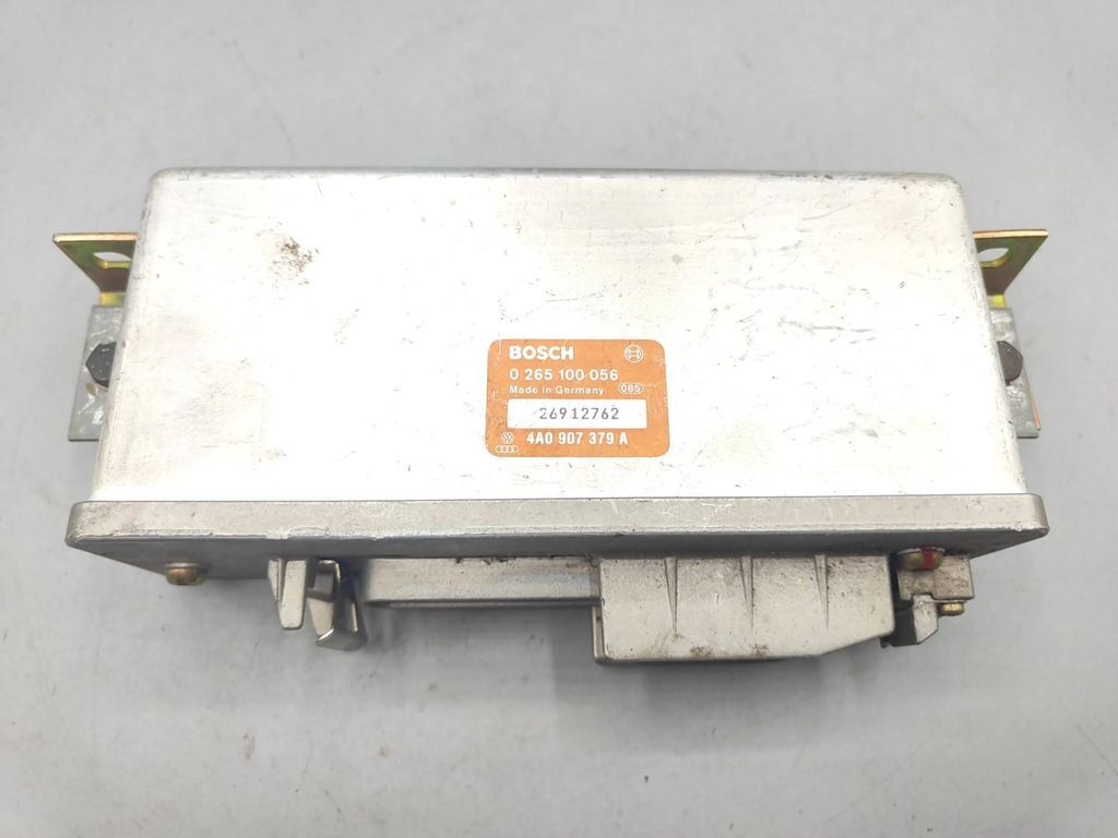 Audi 80 90 S2 B4 1994 ABS control unit module 4A0907379A 
