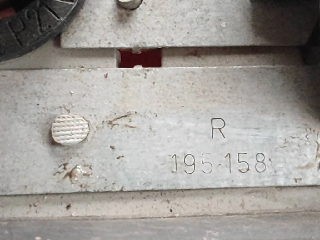 BMW 318 E36 Sedan 1992 rear right side taillight light 