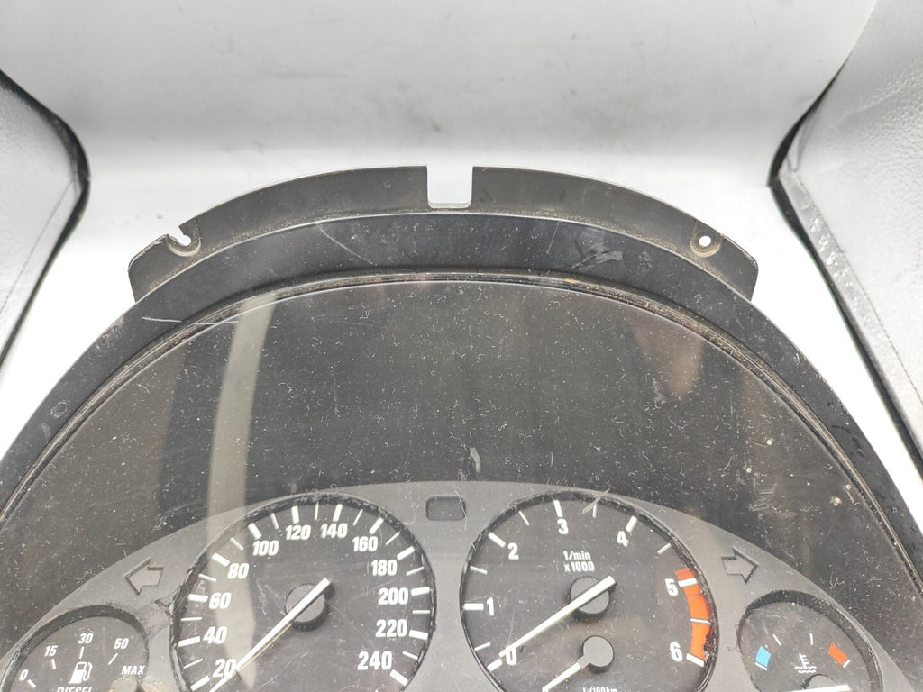 BMW 5 Series E39 530D 2000 LHD Speedometer cluster 8375898 62118375898