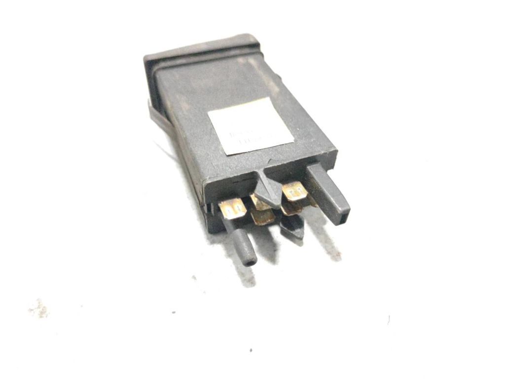 Audi A6 S6 C4 4A 1996 Windscreen window heater switch 4A0941503F 