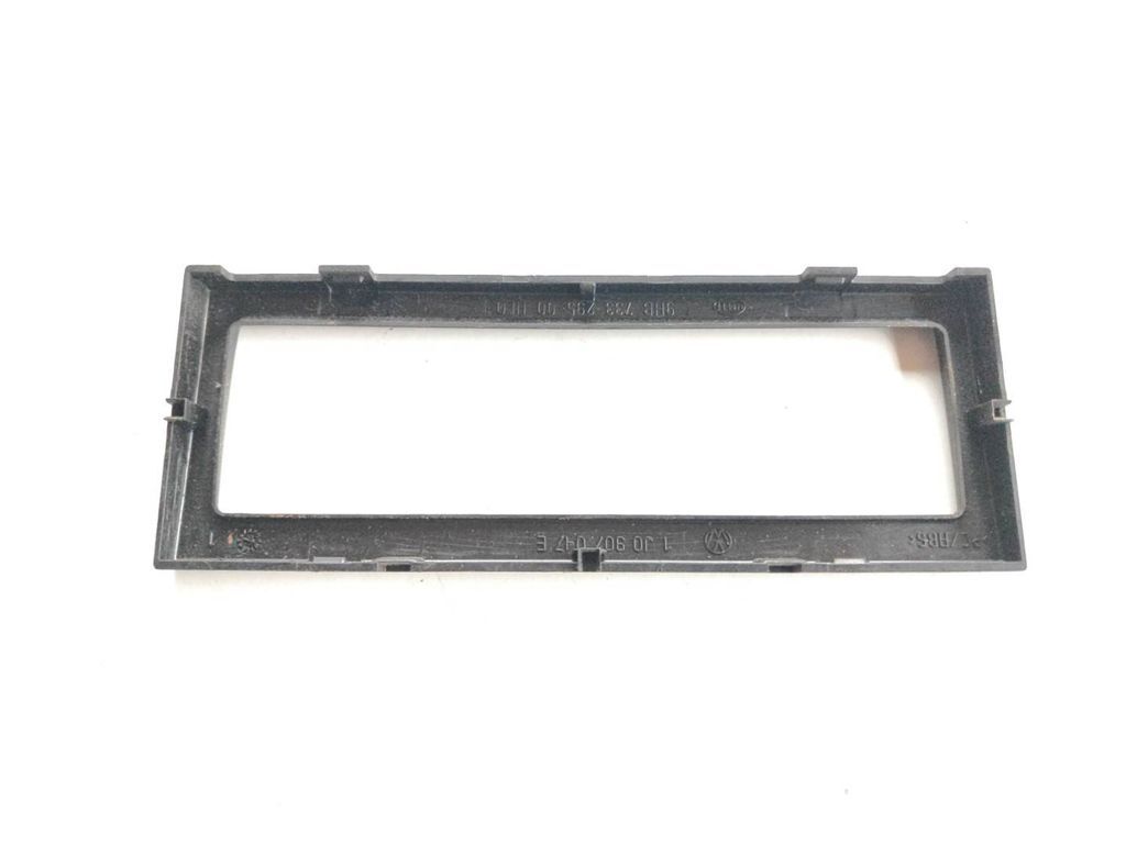 Volkswagen Golf IV 1999 Radio head unit trim 9HB73329500 