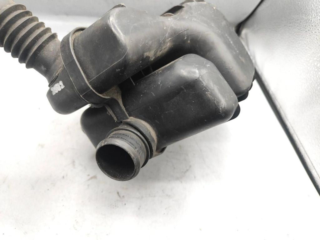 Alfa Romeo 159 1.9JTDm 2008 Intake resonator 51770155 