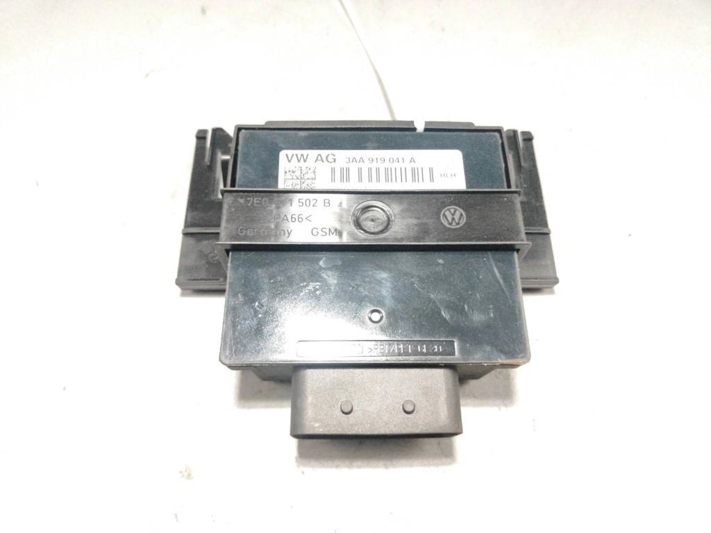 Volkswagen Tiguan 2011 Voltage stabilizer control unit 3AA919041A 