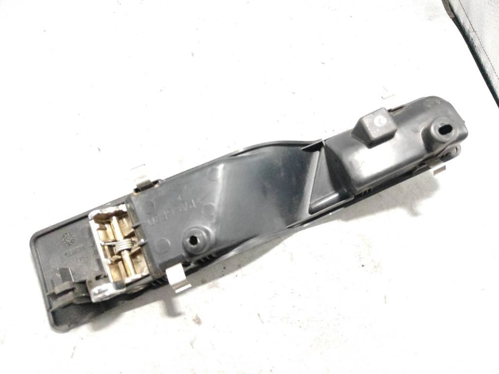 Alfa Romeo 155 1.8i 103kW 1994 rear right door interior release handle 