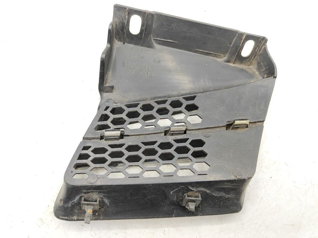 Alfa Romeo 156 FL 2004 Front right bumper upper radiator grill LS380110 