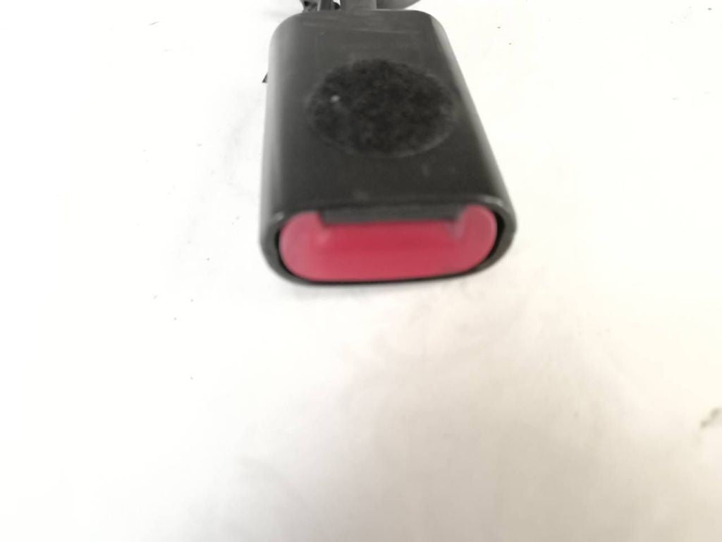 Alfa Romeo 147 1.9JTD 85kW 8V 2005 LHD Front left seat belt buckle 1002548 