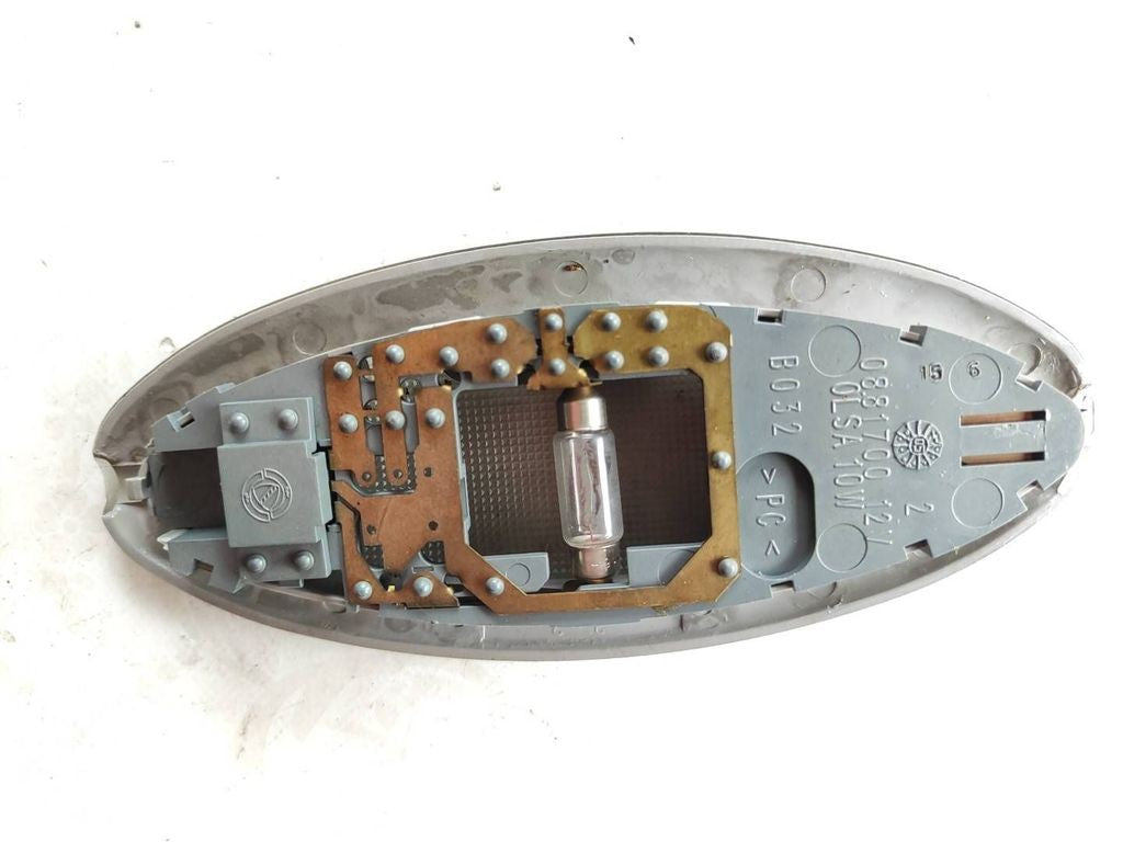 Alfa Romeo 147 2005 rear seat light 0881700 
