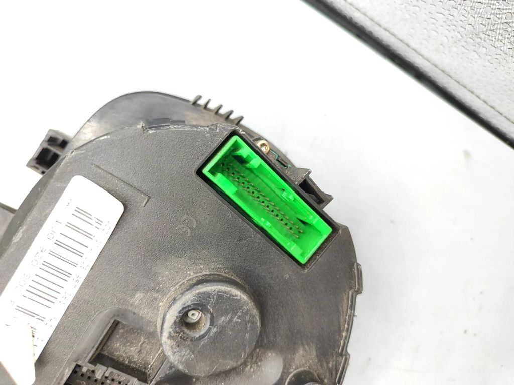 Volkswagen Golf IV 1999 Diesel speedometer instrument cluster 1J0920802F 