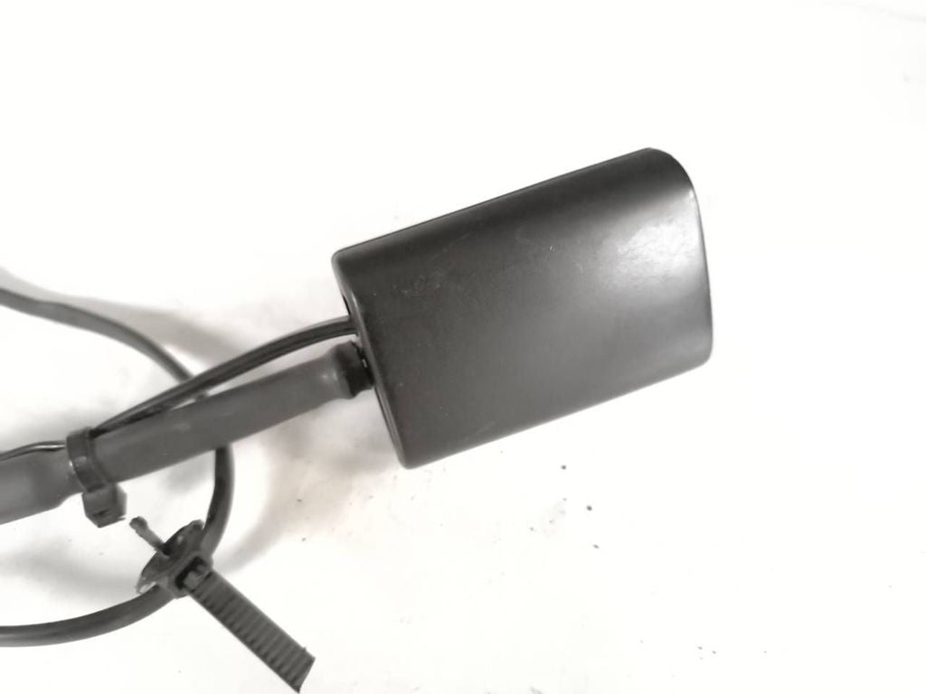 Alfa Romeo 147 1.9JTD 85kW 8V 2005 LHD Front left seat belt buckle 1002548 