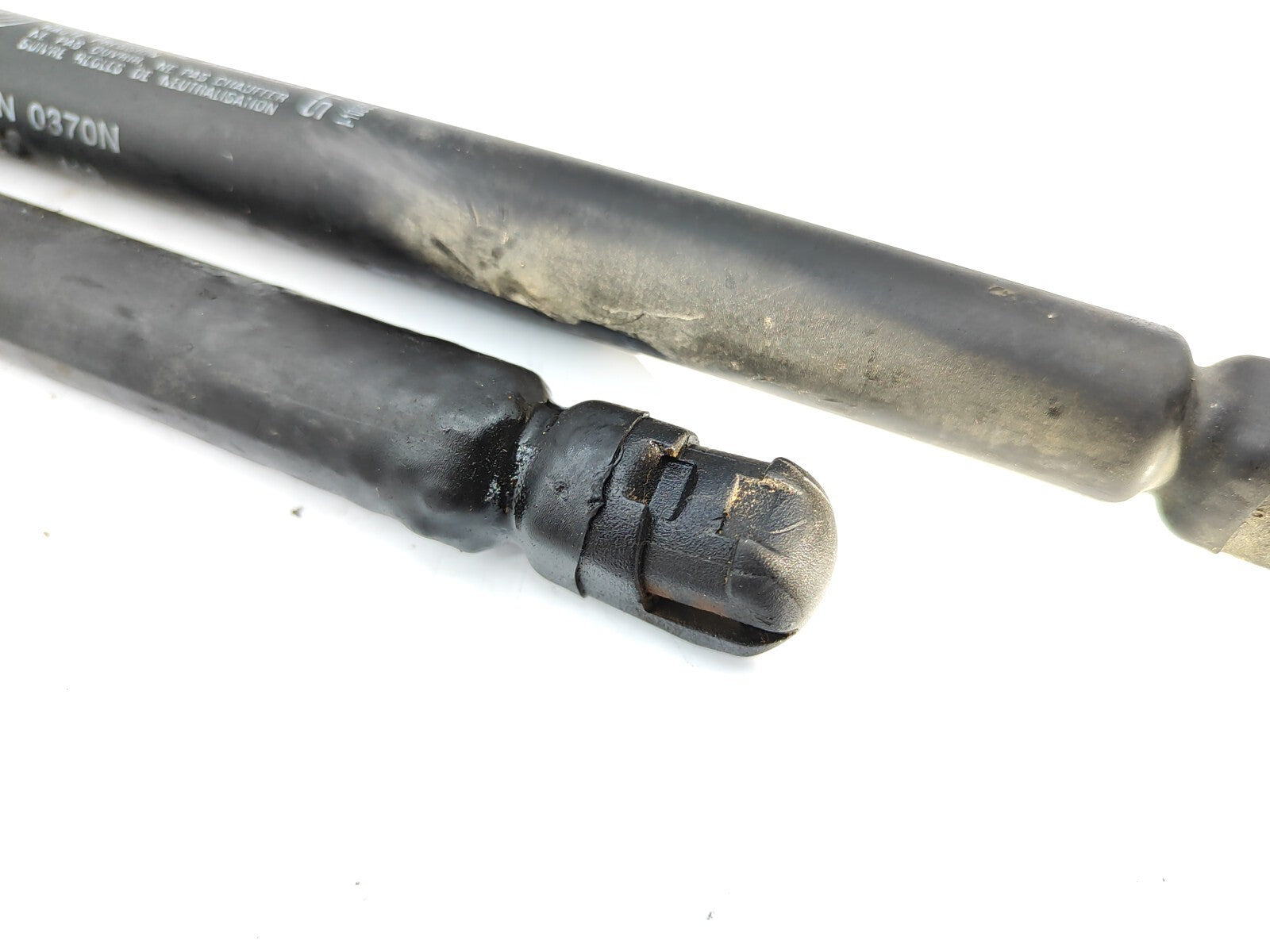 Alfa Romeo 147 2004 Rear Tailgate Shock Strut Set 46771551