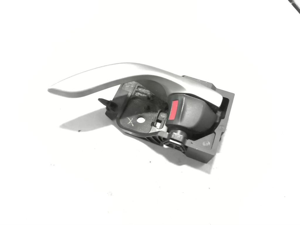 Mazda 3 BM III Hatchback 2014 front left interior release handle T8315L 