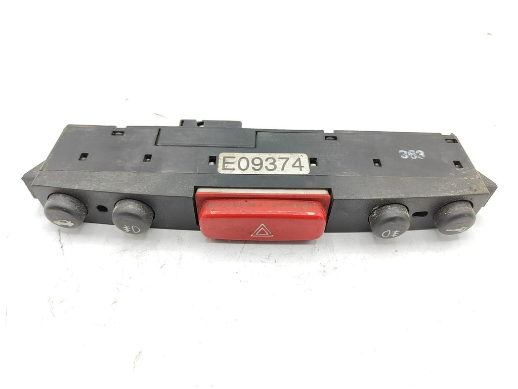 Alfa Romeo 147 1.9JTD 110kW 2004 Trunk Release Fog Light Switch 735361780