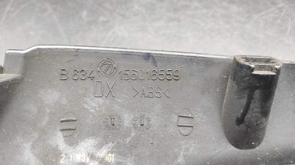 Alfa Romeo 166 2.4JTD 110kW 2002 Front Right Upper Grill 156016559 Blue