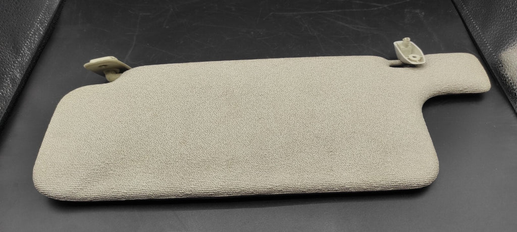 Volkswagen VW Jetta MK2 1985 LHD Front Right Sun Visor Cover 191857552