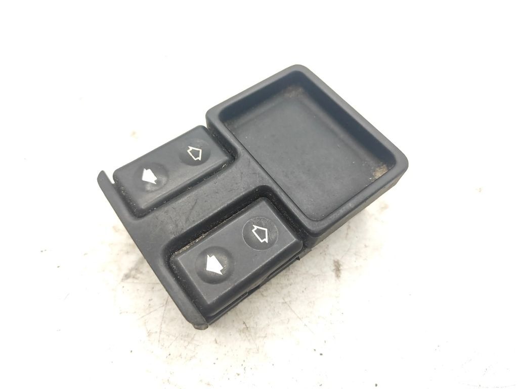 BMW 5 Series 525 E34 1992 Electric window control switch 1374491 