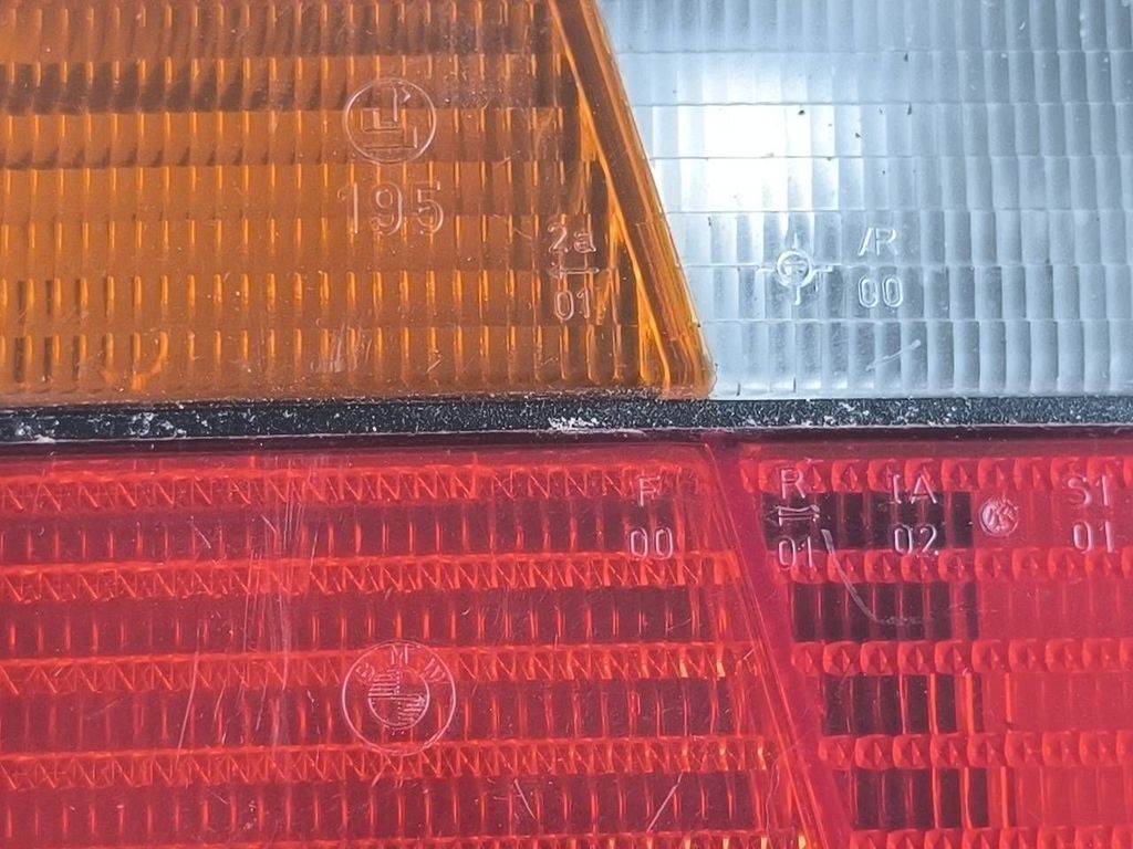 BMW 3 E36 Sedan 316i 1992 LHD rear left taillight  