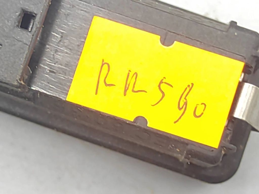 BMW 5 E39 520i 125kW 2003 Hazard light switch 8350947 